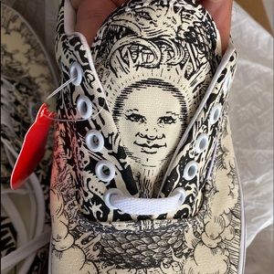 Rare Vans men’s 10 Ouroboros wearable collectible.